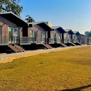 **** Hotel Vrindavan Greens India